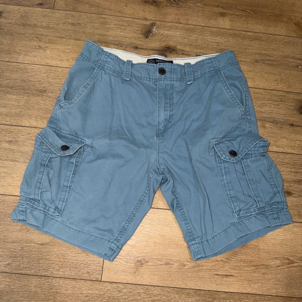 American Eagle Men’s Light Blue Cargo Shorts size 34